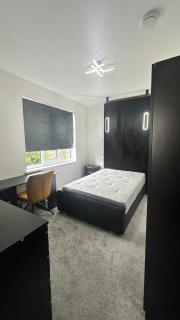 2 Bedroom Flat - 3