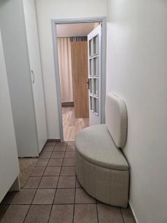 BregovStay Spacious Central Apartment Free Parking - 3