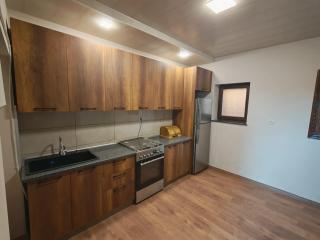Authentic Kutaisi Yard House - 8