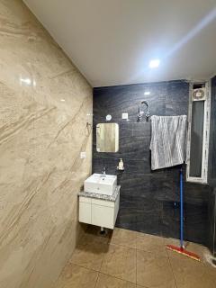 Private 2bhk Enjoy Mountains views and comfort - 2