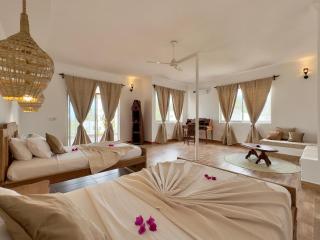 Shirley Boutique Hotel - 7