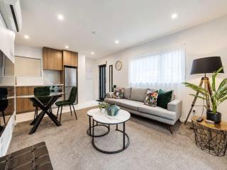 Bright City Base - 1Bed Kitchen Outdoor Space - 6