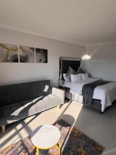Emerald Escape Studio in Riverstone Wetland Estate - 3