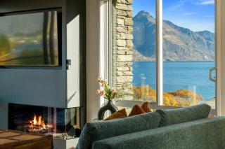 Rahiri Penthouse - Hot Tub - Sauna - Fireplace - 1