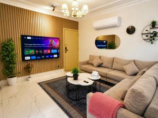 Three Rooms Family Apartment in Heart of Olaya - 9