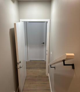 Luxury Basement suite near to YYC airport - 5