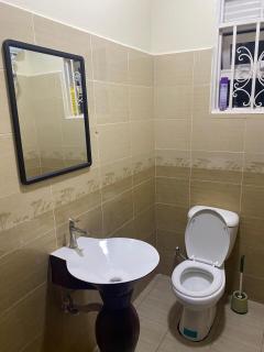 Hillside Haven Makanga - 3BR home by golf course - 2