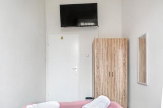 Cozy Budget Friendly Rooms Near Danube & 15 Mins to Vienna Center - 2