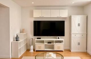 Bright Studio apt with city views, fully equipped! - 3