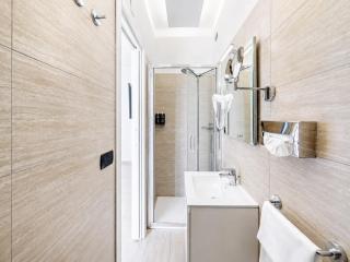 RespSuite - Novara Est 2 Camere, 2 Bagni e Garage - 3