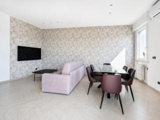 RespSuite - Novara Est 2 Camere, 2 Bagni e Garage - 8