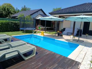 MARINA HOUSE pool & garden - 6