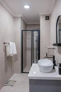 Ultra-Luxury 2BR Skyline Apartment in Sandton - 6