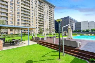 Ultra-Luxury 2BR Skyline Apartment in Sandton - 3