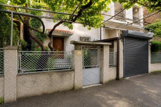 Sunshine Boutique Hostel - 8
