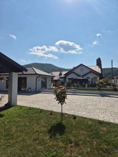 Gusturi din Livadă - 8