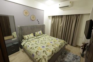 Vrindavriksh cozy artsy stay with balcony view - 3