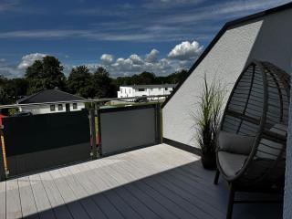 FeWo Singapore 3-Zimmer Wohnung mit Balkon am See - 9