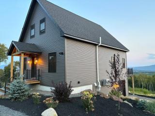 Mountain/Lake Views Close Saddleback Sleeps 9 - 7