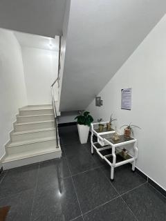2BR Apt Near HOMS Airport w Parking w WiFi - 4