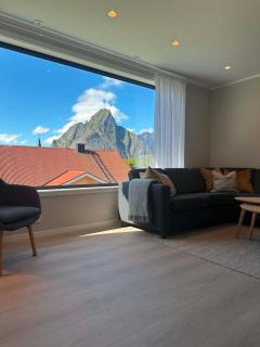 Reine Central Views - 0