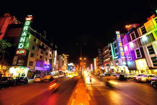 Hotel Neelam in- 3 Minute From New Delhi Station And Connaught Place - 9