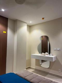 Opulent Oasis Premium 2BR Living in Bahria Town phase 7 - 4