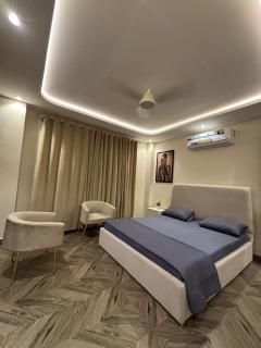 Opulent Oasis Premium 2BR Living in Bahria Town phase 7 - 9