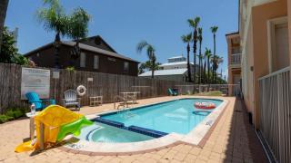 2BR Pool, 200 Steps to Beach, High Ceilings SPI - 8