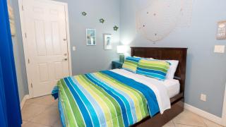 2BR Pool, 200 Steps to Beach, High Ceilings SPI - 3