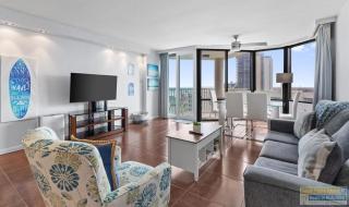Beachfront 2BR 11th Floor Views, Saida Royale SPI - 2