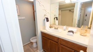 Family Condo - Pool, Jacuzzi & BBQ - Walk to Beach - 1