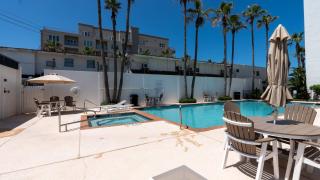 Beachfront 2BR, 5th Floor Views, Walkable SPI - 8