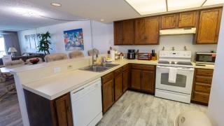 Beachfront 2BR, 5th Floor Views, Walkable SPI - 7
