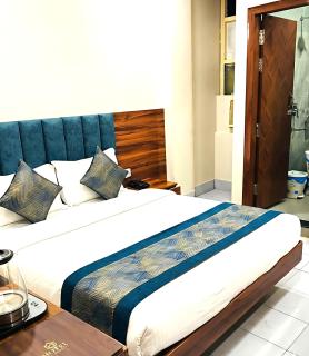 Hotel Neelam in- 3 Minute From New Delhi Station And Connaught Place - 4