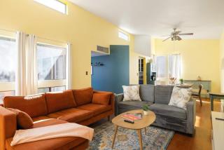 Midtown Retreat-Pet Friendly - 8