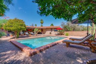 Southwest Gem-Pool & Mountain Views - 0