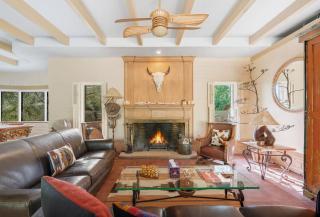 Southwest Gem-Pool & Mountain Views - 7