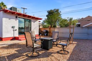 U of A Brick Gem with Hot Tub - 1