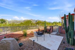 Catalina Foothills Luxe Retreat with Heated Pool - 8