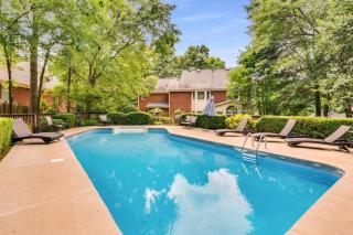 Luxury 5BR Oasis, Sleeps 10, Pool, Office, Deck - 0