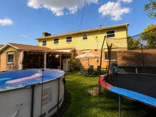 Spacious Family Retreat with Backyard & Basement - 9