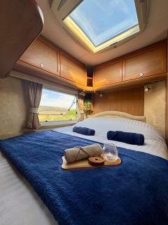 Luxury Caravan Scenic Views Exclusive Quarter Acre - 2
