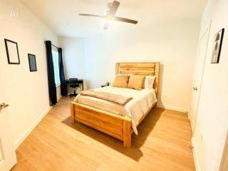 Modern Pool View 2BR Workspace Fast WiFi - 6