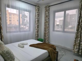 Radium Residence - Luxury 3BR PoolView Home, Beach - 5
