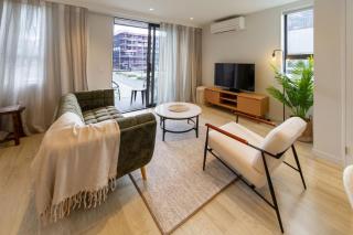 Luxe Central City 2 bedrooms plus Carpark - 0