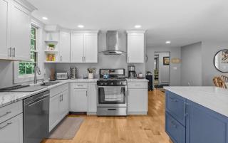 Chic 4-BR Newly Renovated Home 3Mins To Stowe for a Memorable Summer Getaway! - 5