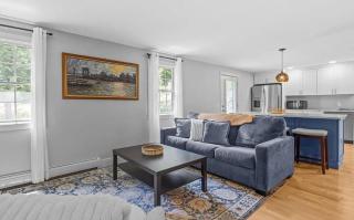 Chic 4-BR Newly Renovated Home 3Mins To Stowe for a Memorable Summer Getaway! - 2