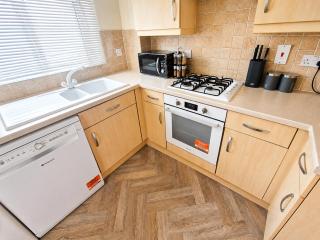 Dartford Cosy and Spacious 3BR 4 beds, superfast Wifi driveway and plenty free parking M25 j 1 Tilbury Bluewater Family Contractors Teams Friends Relocation Emergencies - 3