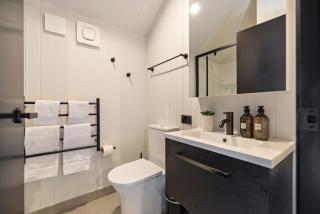 Te Awa Villa Queenstown - with parking - Queenstown - 1